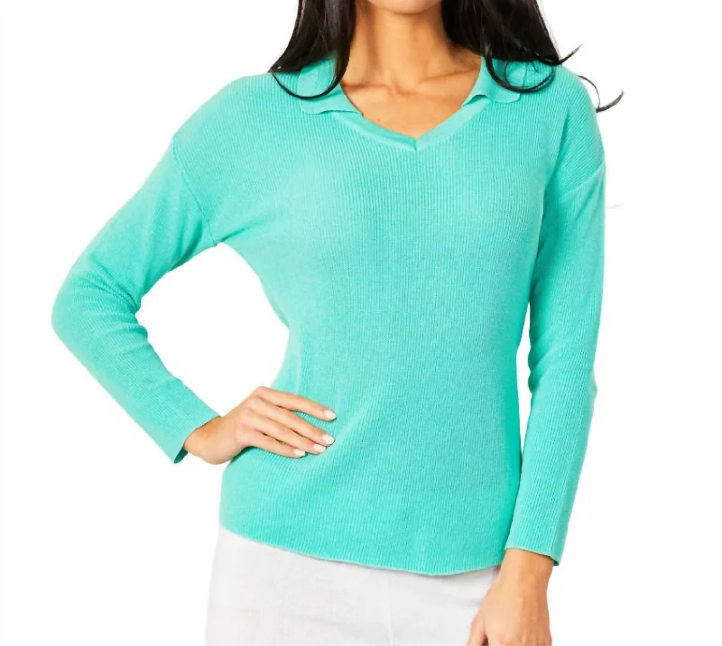 Collared V-Neck Top In Mint