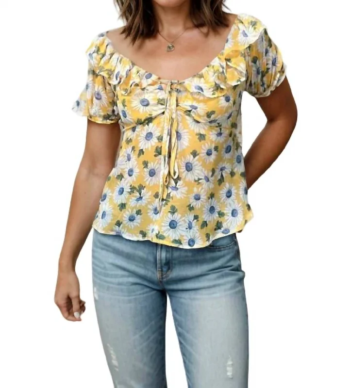 Fields Of Daisies Short Sleeve Top In Yellow