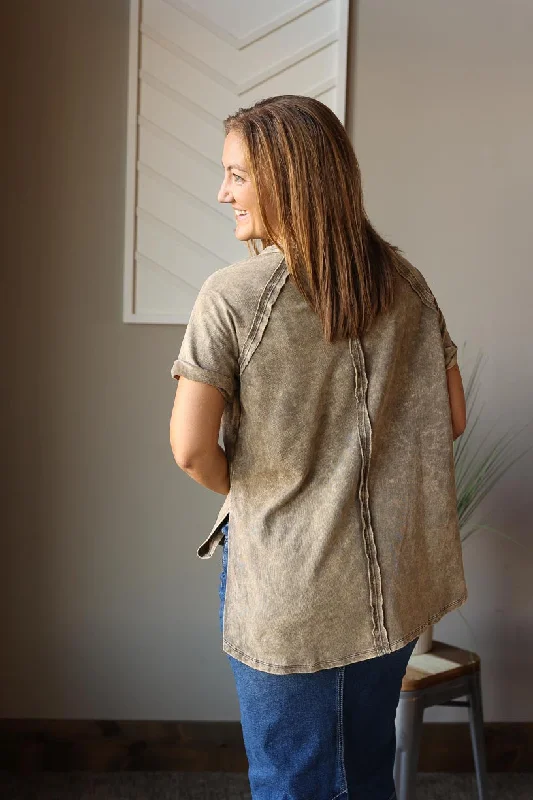 Mocha Acid Wash Wash Short Sleeve Top • S/M