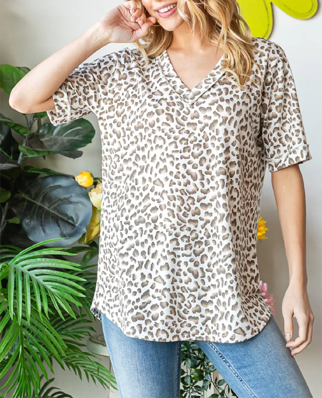 Short Sleeve V-Neck Animal Print Top