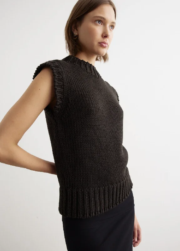 Sleeveless Cropped Sweater